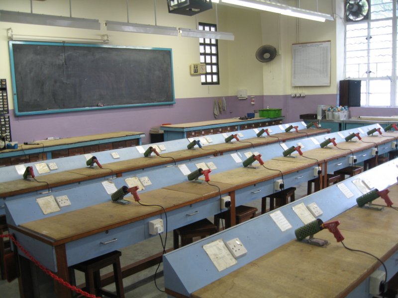 i00142.jpg