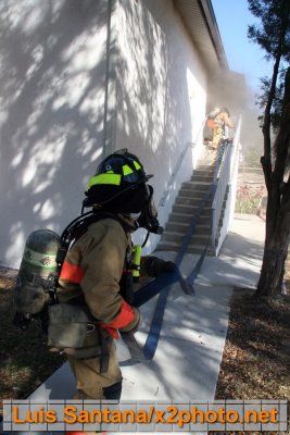 Tampa FD 3 Alarm Apt. Fire (2.11.08)