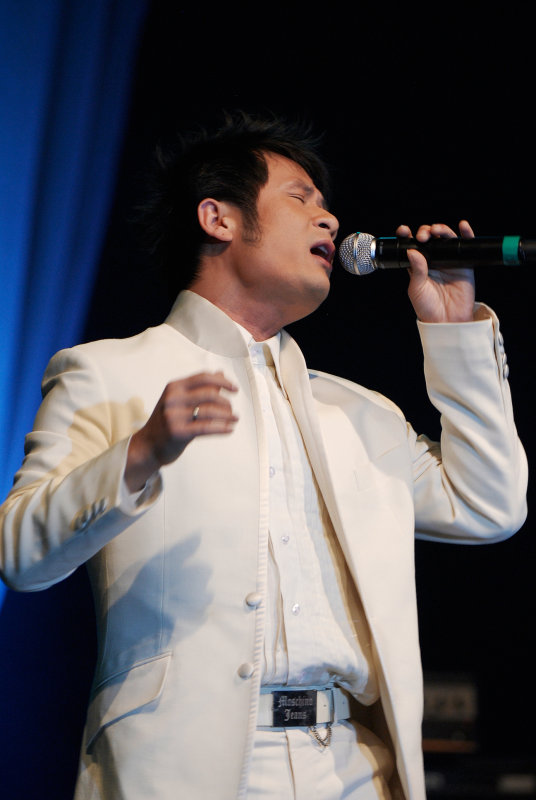 ca si Bang Kieu