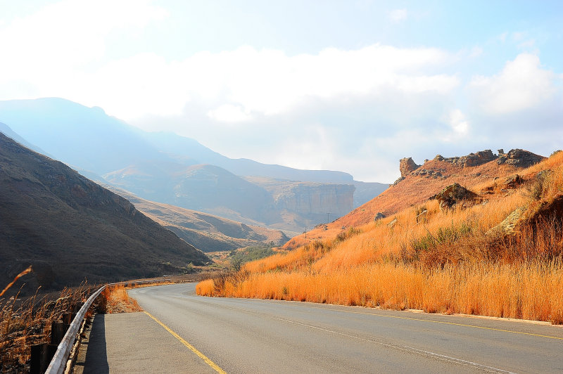 Main road on Golden gate highlands NP
