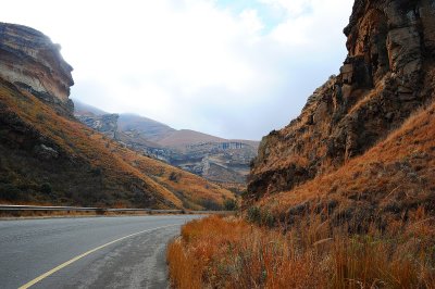 Main road on Golden gate highlands NP