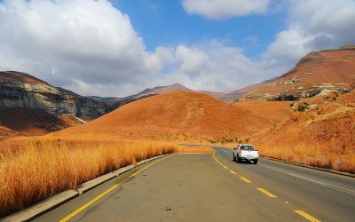 Main road on Golden gate highlands NP