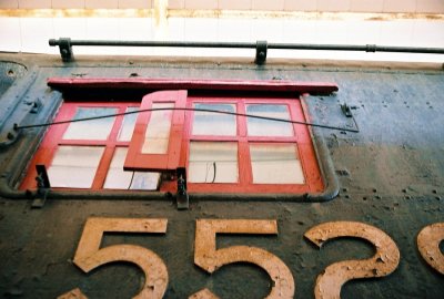 0018_red_window.JPG
