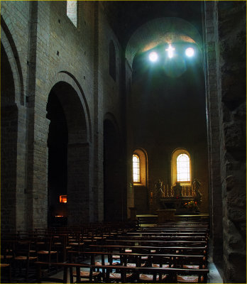 transept and Altar (real Light)