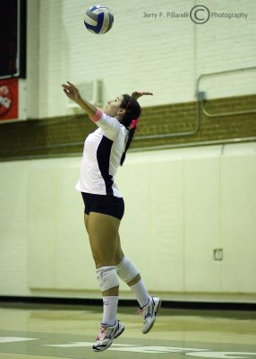 Yellow Jackets L Kandell serve