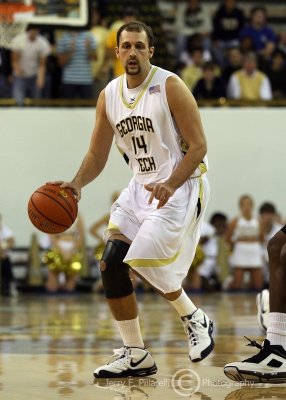 Yellow Jackets G Ty Anderson maneuvers in the backcourt