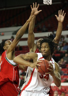 Georgia F Albert Jackson looks for an opening under the basket