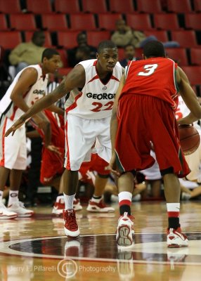 Georgia G Leslie squares up on defense against MVS G Newsome