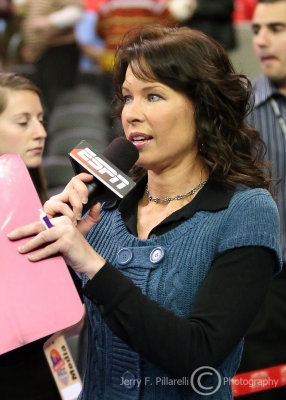 ESPN courtside correspondent Janine Edwards
