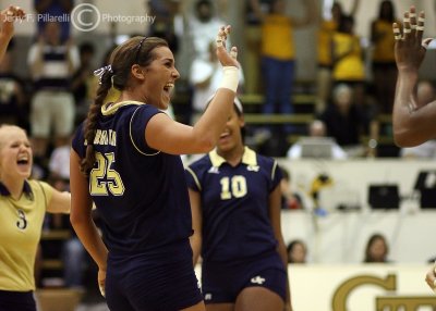 Jackets S Tippins celebrates a point
