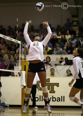 Georgia Tech S Mary Ashley Tippins back sets MB Brittany Roderick