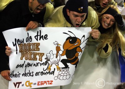 GT Yellow Jackets fans show off their sign to ESPN cameras