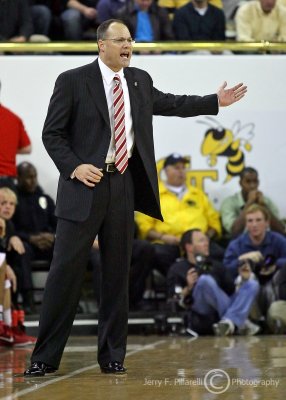 Georgia Bulldogs Head Coach Mark Fox shouts to his players from the bench