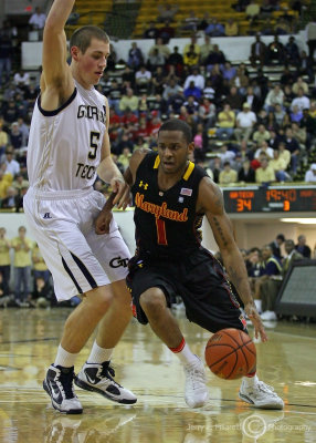 Georgia Tech C Miller defends against Maryland G Bowie