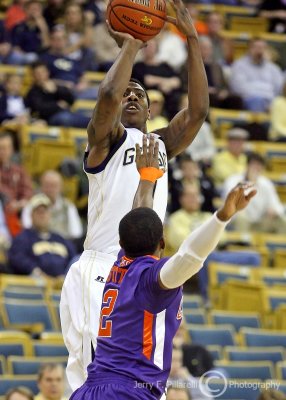 Georgia Tech G Iman Shumpert takes a jumper over Clemson G Demontez Stitt
