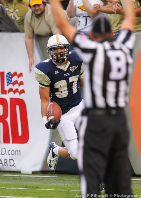 Jackets RB Zach Laskey celebrates his first quarter score