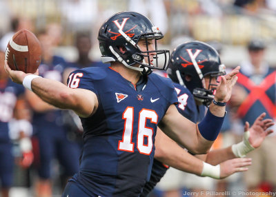 Cavaliers QB Michael Rocco throws downfield