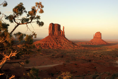 Monument Valley Navajo Tribal Park - Arizona (2008 & 2018)