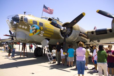 B-17color3.jpg