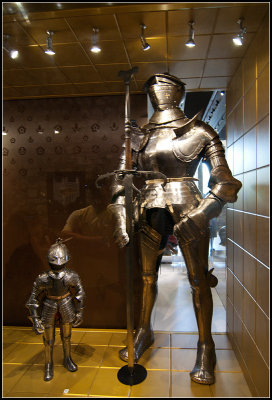 Suits of Armor - Smallest and Largest