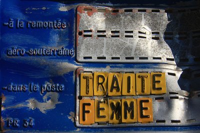 Rue Traite Femme