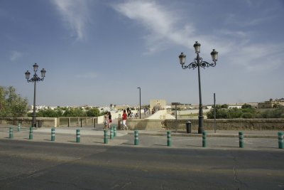 Puente sobre el Guadalquivir.jpg