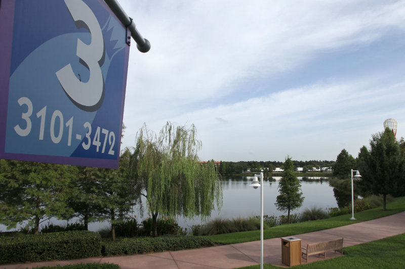 disney_d1_004.jpg