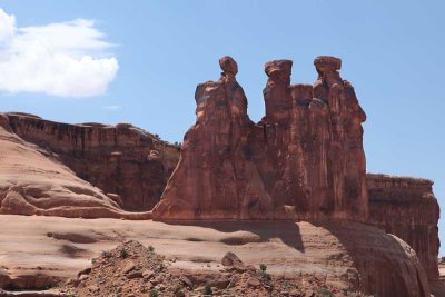 Arches - Three Gossips