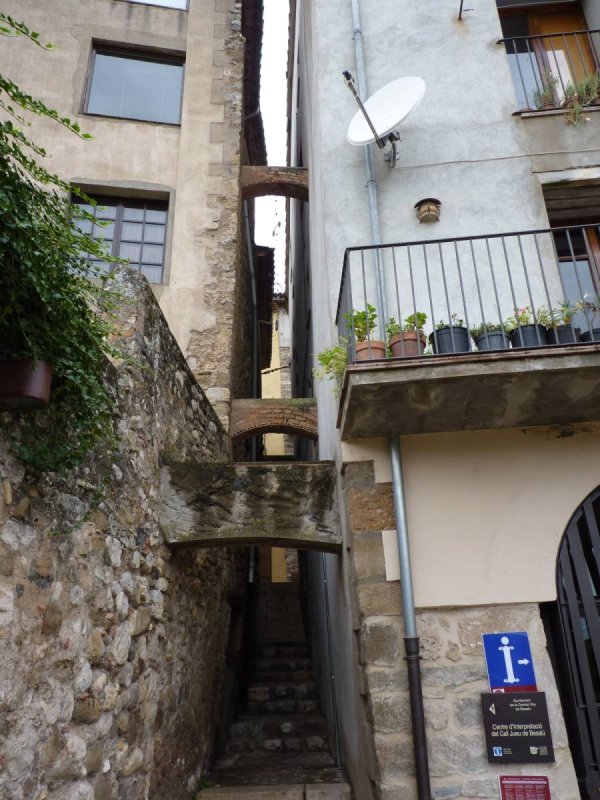 Besalu