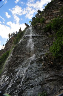 chute d'eau sur le bord de la 132 Gaspsie