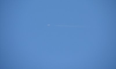 A very short exhaust trail