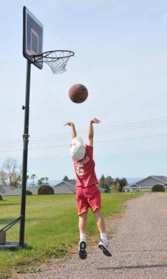 Isaiah Shoots, Scores!