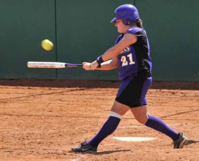 KellyE Flares A Single