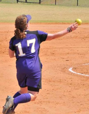 Kelly Fires to 1st for the Out