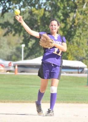 LindsayH Throws to 1st