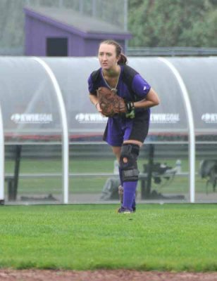 Kate Lurks In CF