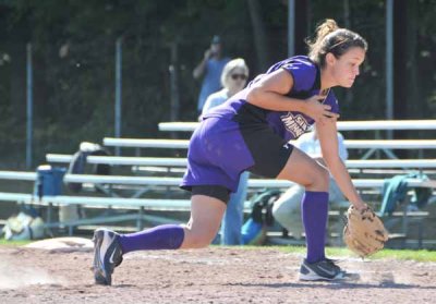 Lindsay Snags A Grounder