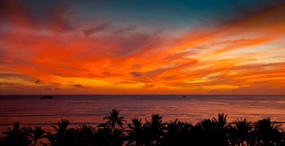 Sunset Waikiki Beach, Oahu, Hawaii