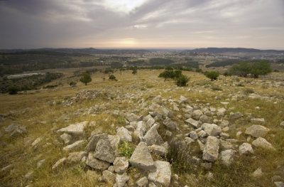  Scattered stones.