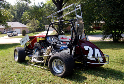 This cool little car was made a gift for my neighbor's fifteen year old boy. He races these things every summer. The summer racing season had ended and the car was due for some celaning before the winter storage.