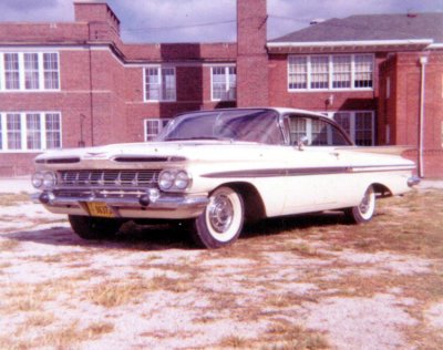 Here is a color shot of the Impala, again across the yard from Saratoga school, in Lincoln.