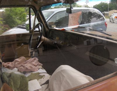 Nice interior huh. Well kept.