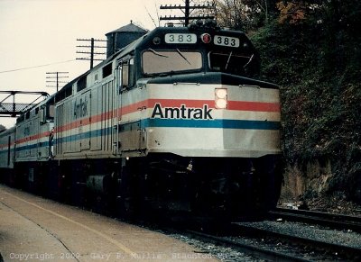 Older Amtrak units at Staunton Va.jpg