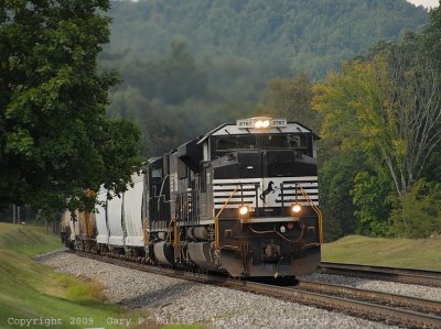 Some colors are already changing as 38Q is north on the double track.jpg