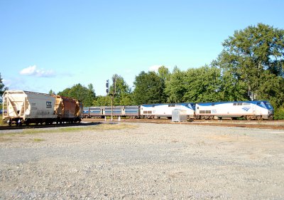 Amtrak southbound by Doswell Yard.jpg