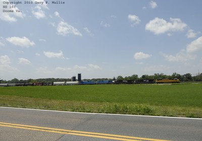 A very colorful lashup on 16T at Dooms Va.jpg