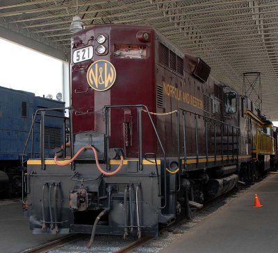 N&W GP9 at Roanoke transportation museum