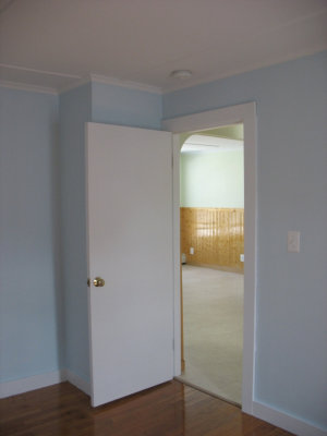 Guest Room onto kitchen