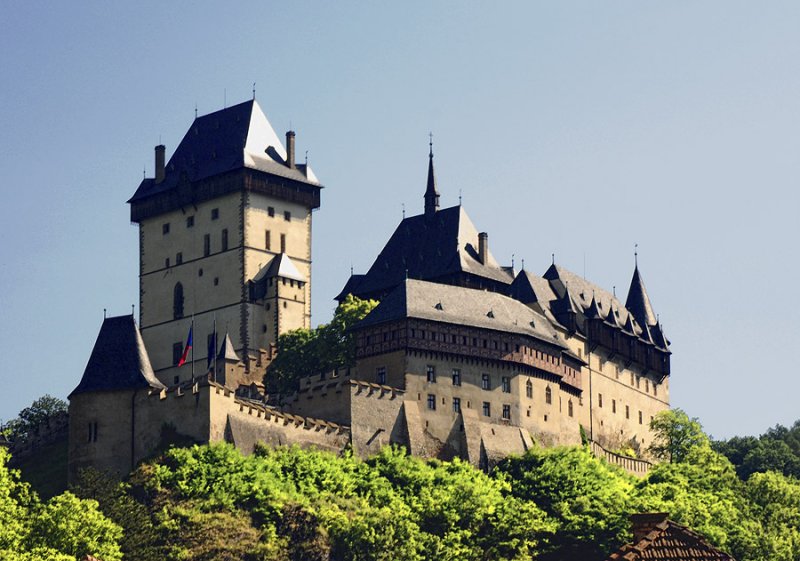 Karlstejn castle given harsh ps treatment