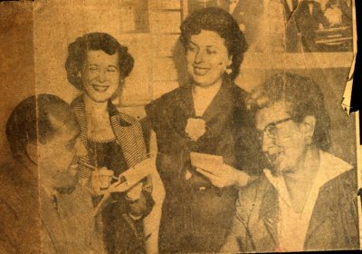 Copy of Ma_Buehler_Newspapers-1008.jpg